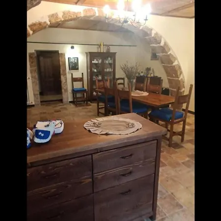 Homestay szállás Arcem Calascio